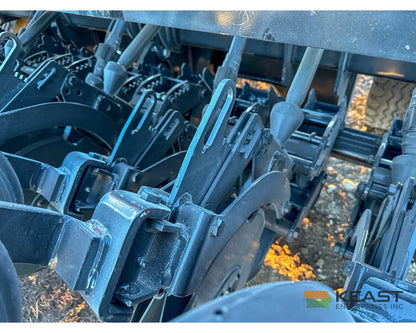 CrustBuster 4750 All Plant 50’ Drill 10’’ Spacing Mechanical Drive Drills and Seeders