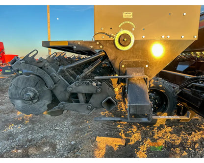 CrustBuster 4750 All Plant 50’ Drill 10’’ Spacing Mechanical Drive Drills and Seeders