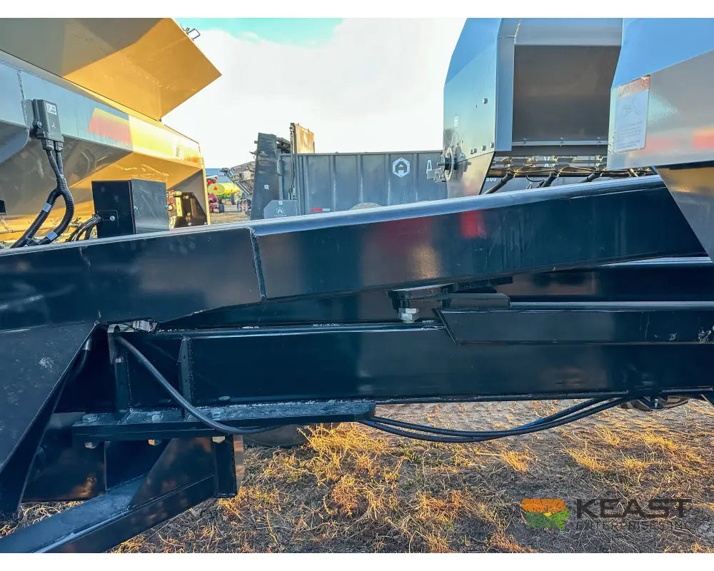 CrustBuster 4750 All Plant 50’ Drill 10’’ Spacing Mechanical Drive Drills and Seeders