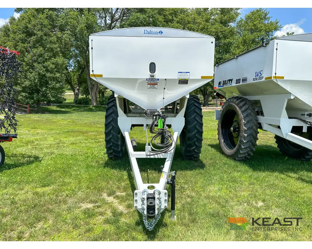 Dalton Mobility 800 Fertilizer Spreader - 8-Ton Capacity Ground & Hydraulic Drive Fertilizer Spreaders