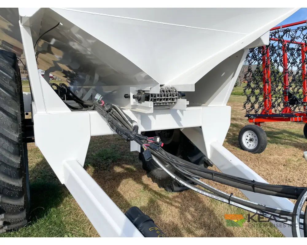 Dalton Mobility 800 Fertilizer Spreader - 8-Ton Capacity Rate Control Module Scales Fertilizer Spreaders
