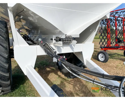Dalton Mobility 800 Fertilizer Spreader - 8-Ton Capacity Rate Control Module Scales Fertilizer Spreaders
