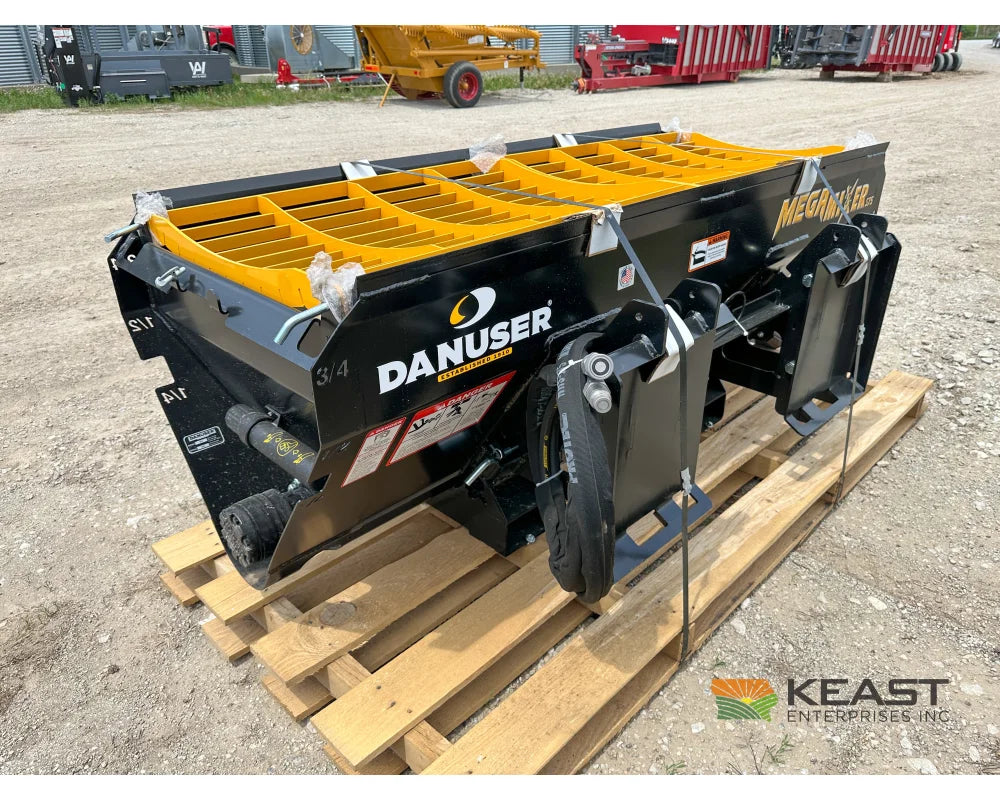 Danuser Mega Mixer Mixing Bucket - 3/4 Yard Capacity 8’’ Auger Skid Steer Mount S75 Mixing Bucket