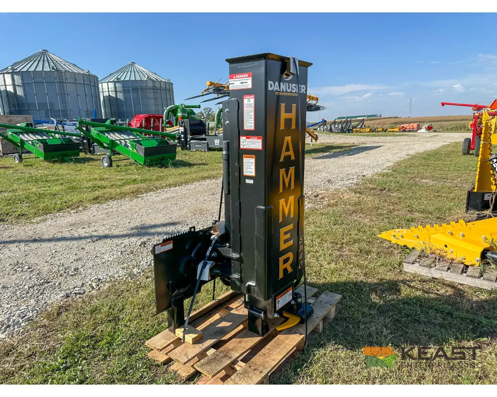 Danuser SM40 Post Driver Hyd Tilt Grapple 40’’ Stroke 96’’ Hoses 300 lb Hammer Skid Steer Mount Post Drivers
