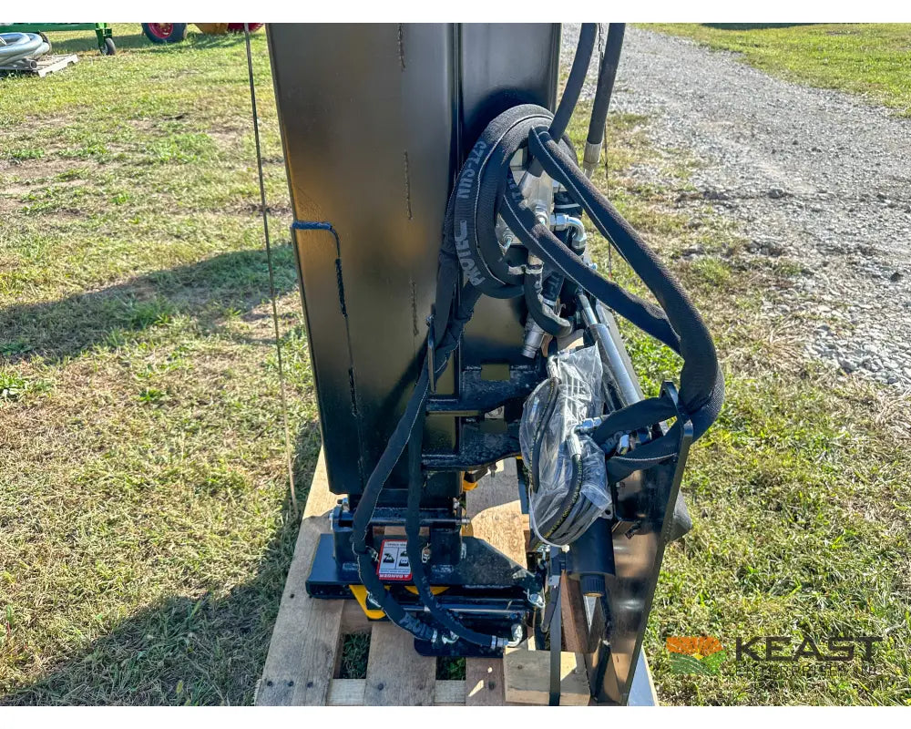 Danuser SM40 Post Driver Hyd Tilt Grapple 40’’ Stroke 96’’ Hoses 300 lb Hammer Skid Steer Mount Post Drivers