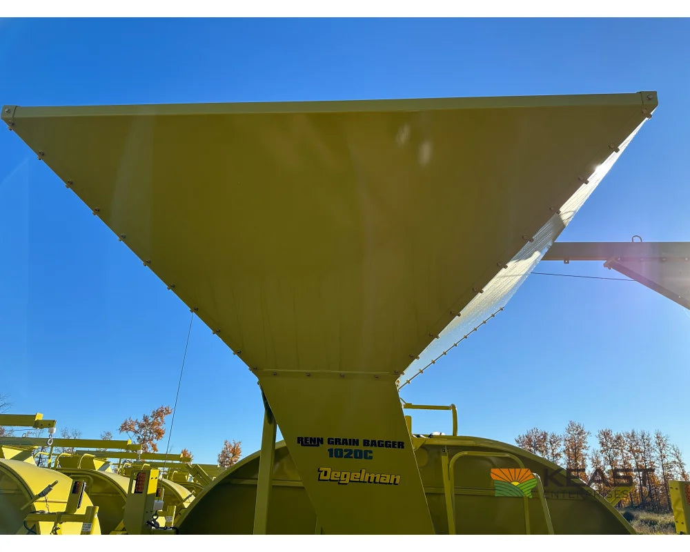 Renn RGB 1020C 10’ Grain Bagger - 20’’ Auger 8’X8’ Hopper Bag Winch Grain Baggers