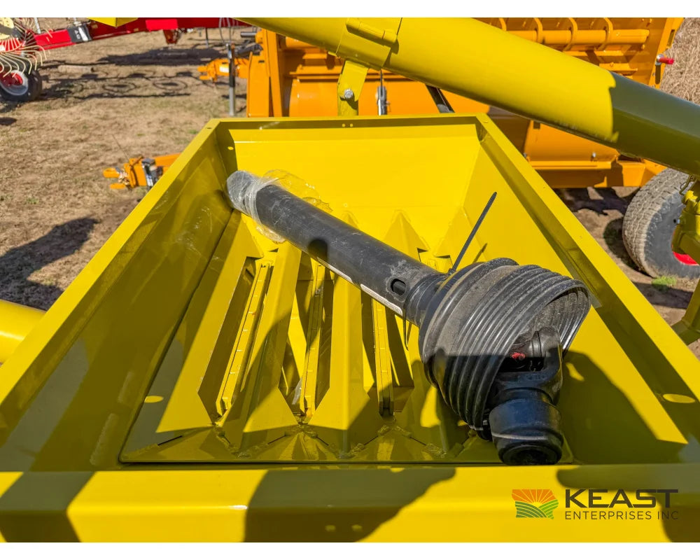 Degelman Renn RMC12 PTO Roller Mill 16’’ Rolls Discharge & Feed Augers Roller Mills