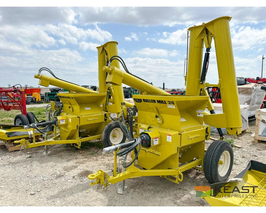 Degelman Renn RMC24 roller mill with feed and discharge augers