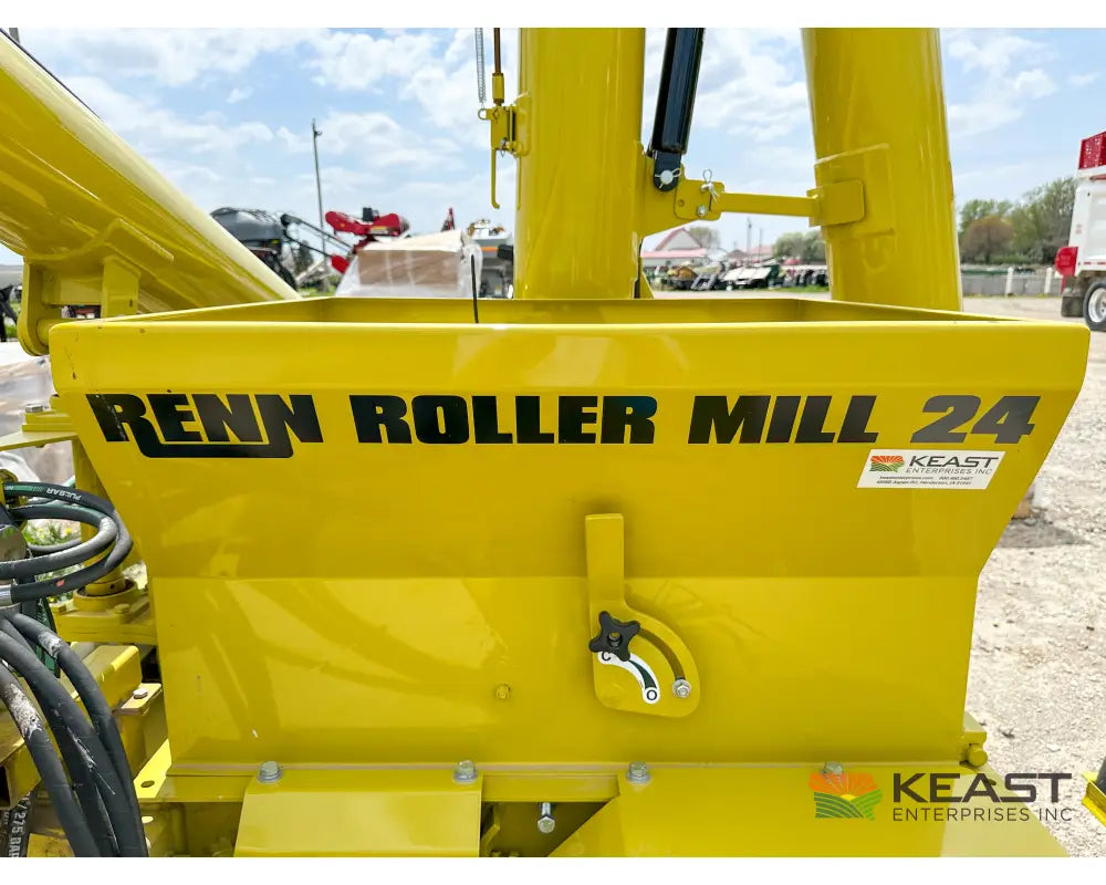 Degelman Renn RMC24 Roller Mill - 16’’x24’’ Rolls Feed Auger Discharge Auger Roller Mills