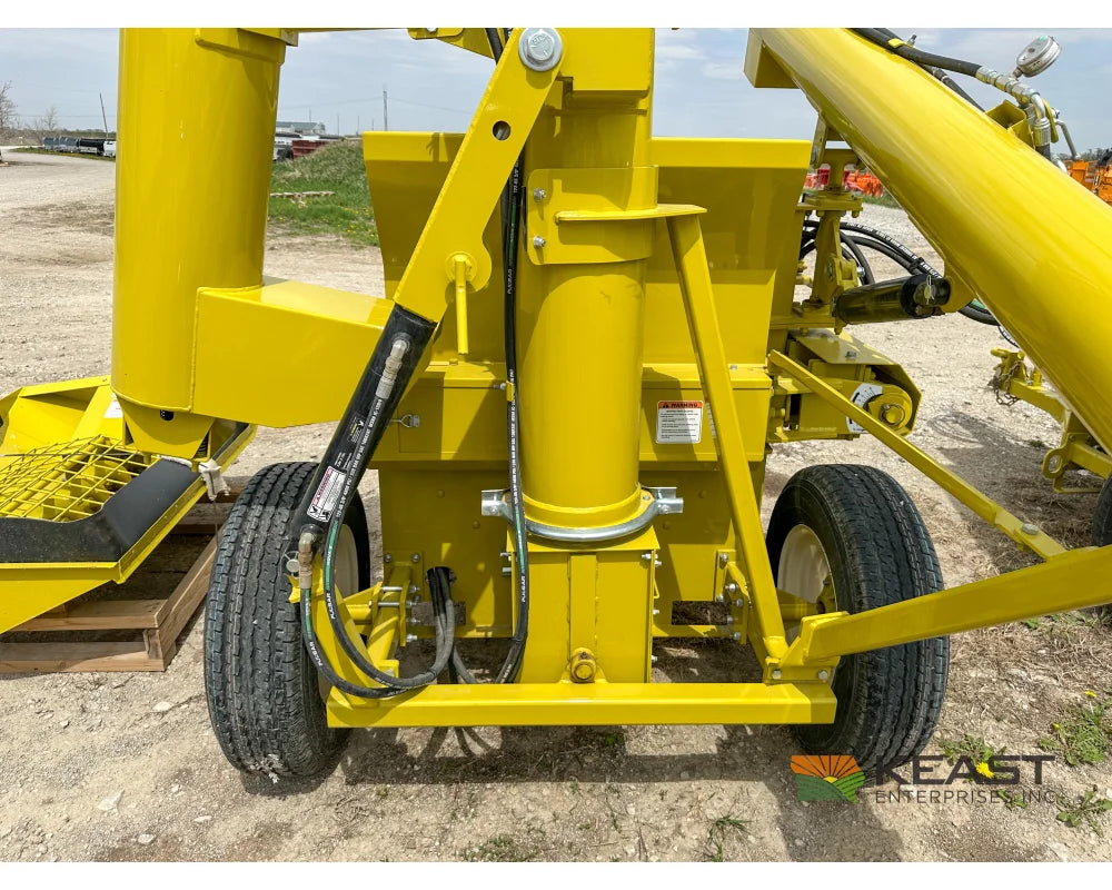 Degelman Renn RMC24 Roller Mill - 16’’x24’’ Rolls Feed Auger Discharge Auger Roller Mills
