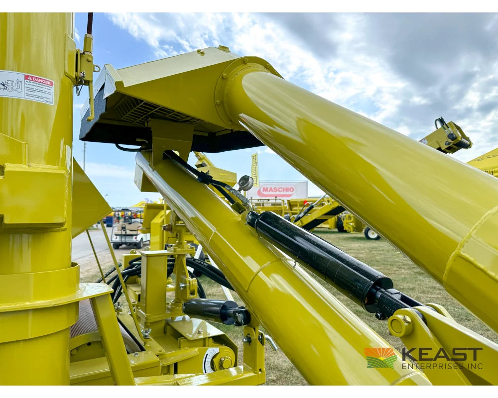Degelman Renn RMC24 Roller Mill 16’’x24’’ Rolls Folding Feed Auger Discharge Auger Roller Mills