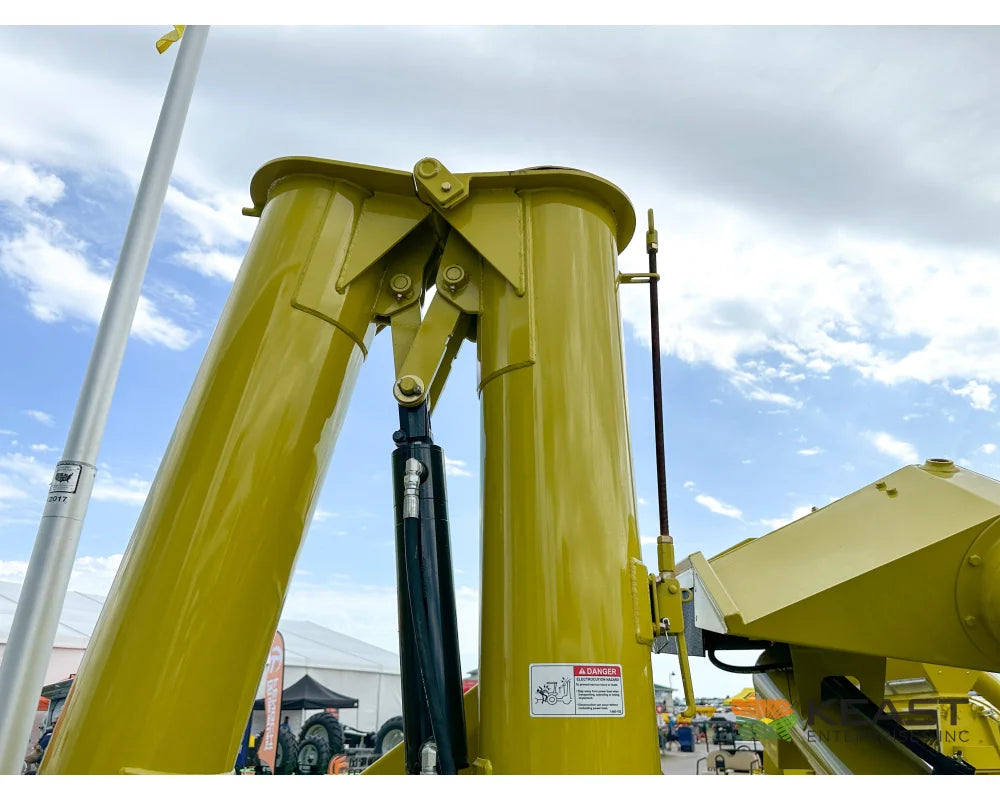 Degelman Renn RMC24 Roller Mill 16’’x24’’ Rolls Folding Feed Auger Discharge Auger Roller Mills