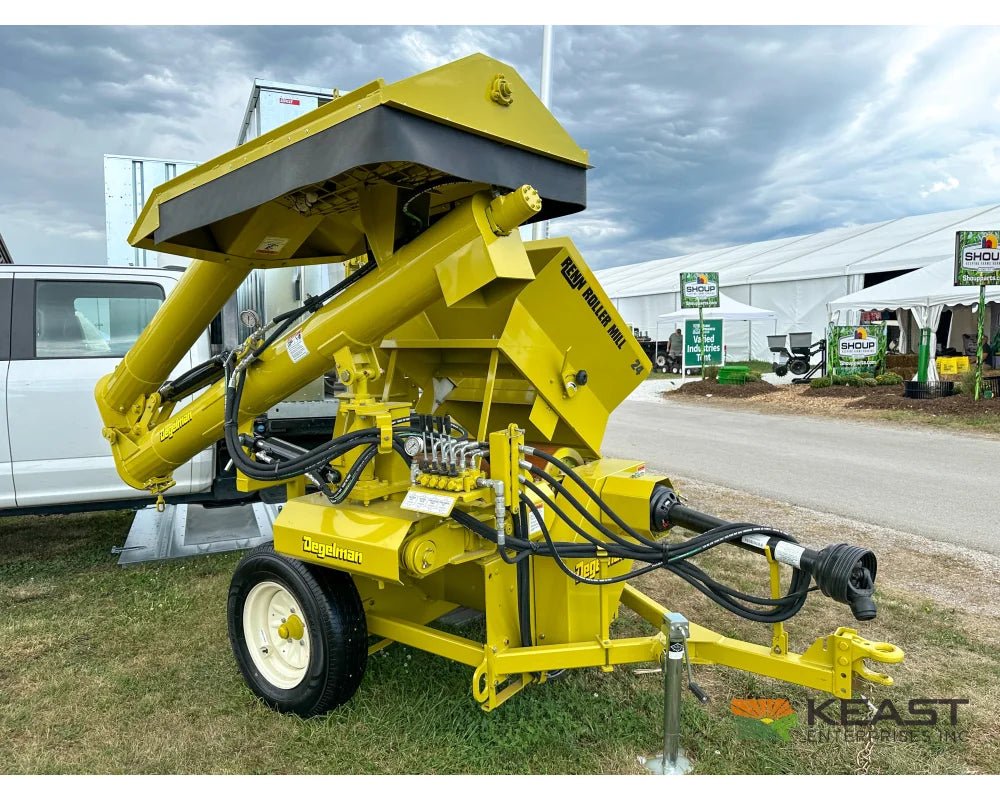 Degelman Renn RMC24 roller mill with folding feed auger