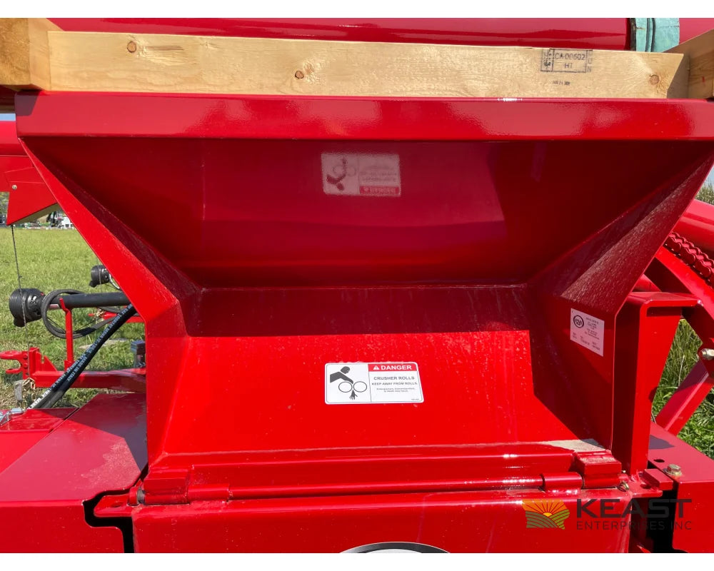 Degelman Renn RMC24 Roller Mill 16’’x24’’ Rolls Straight Feed Auger Discharge Auger Roller Mills