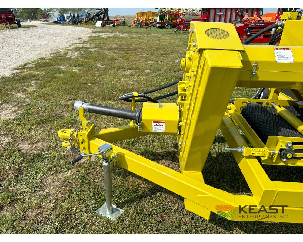 Degelman Renn RMC48 Roller Mill - PTO Drive Conveyor Discharge 16’’ x 48’’ Cast Rolls Roller Mills