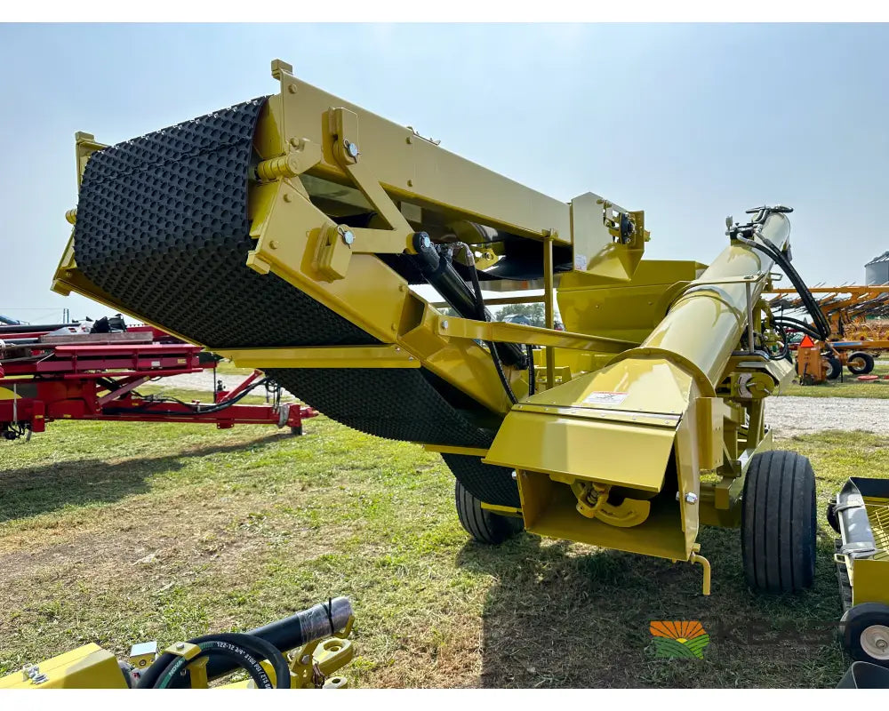 Degelman Renn RMC48 Roller Mill - PTO Drive Conveyor Discharge 16’’ x 48’’ Cast Rolls Roller Mills