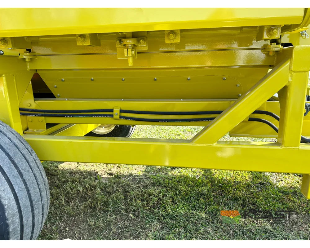 Degelman Renn RMC48 Roller Mill - PTO Drive Conveyor Discharge 16’’ x 48’’ Cast Rolls Roller Mills