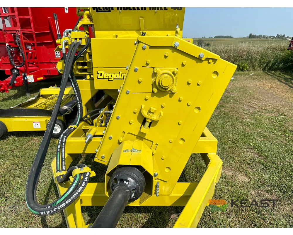 Degelman Renn RMC48 Roller Mill - PTO Drive Conveyor Discharge 16’’ x 48’’ Cast Rolls Roller Mills