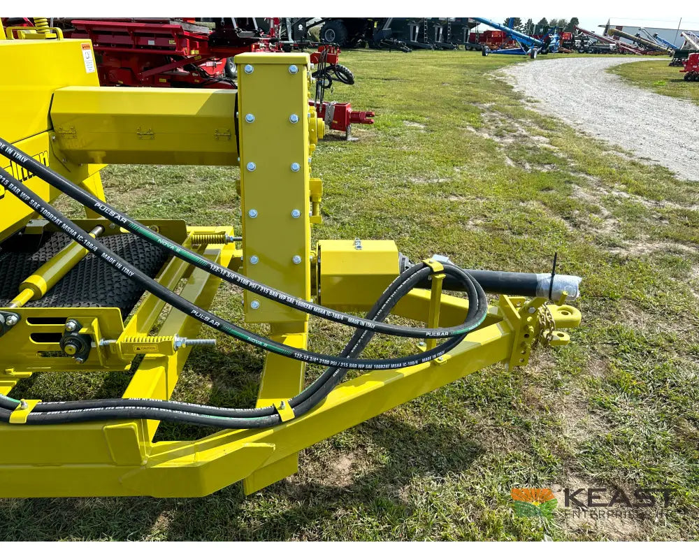 Degelman Renn RMC48 Roller Mill - PTO Drive Conveyor Discharge 16’’ x 48’’ Cast Rolls Roller Mills