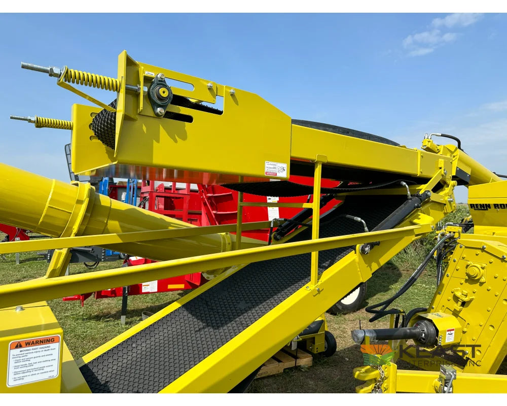 Degelman Renn RMC48 Roller Mill - PTO Drive Conveyor Discharge 16’’ x 48’’ Cast Rolls Roller Mills