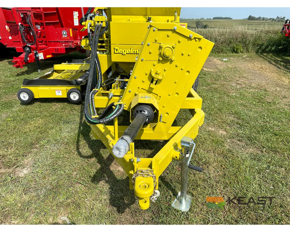 Degelman Renn RMC48 Roller Mill - PTO Drive Conveyor Discharge 16’’ x 48’’ Cast Rolls Roller Mills