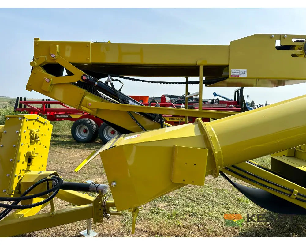 Degelman Renn RMC48 Roller Mill - PTO Drive Conveyor Discharge 16’’ x 48’’ Cast Rolls Roller Mills