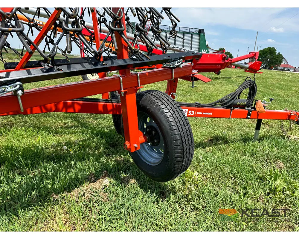 Delta Harrows 28’ Field Harrow - Hydraulic Lift Hydraulic Fold Combo 1/2’’ & 5/8’’ Tines Harrows