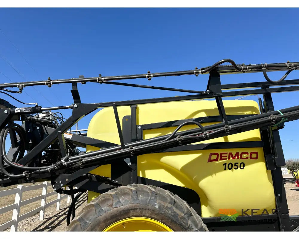 Demco 1050 Gallon Pull-Behind Field Sprayer 60’ Boom Ace Pump TeeJet 845 w/ GPS Speed Sprayers