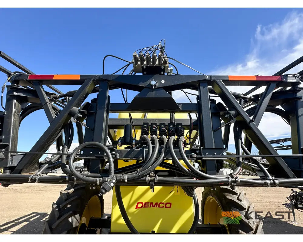 Demco 1050 Gallon Pull-Behind Field Sprayer 60’ Boom Ace Pump TeeJet 845 w/ GPS Speed Sprayers