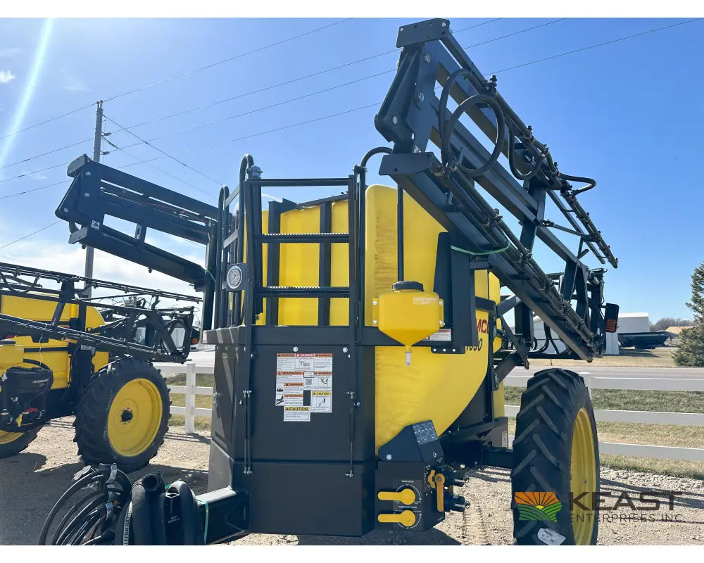 Demco 1050 Gallon Pull-Behind Field Sprayer 60’ Boom Ace Pump TeeJet 845 w/ GPS Speed Sprayers