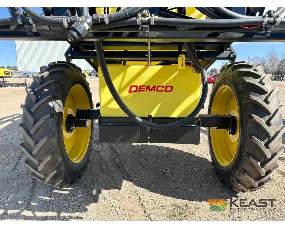 Demco 1050 Gallon Pull-Behind Field Sprayer 60’ Boom Ace Pump TeeJet 845 w/ GPS Speed Sprayers