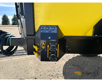 Demco 1050 Gallon Pull-Behind Field Sprayer 60’ Boom Ace Pump TeeJet 845 w/ GPS Speed Sprayers