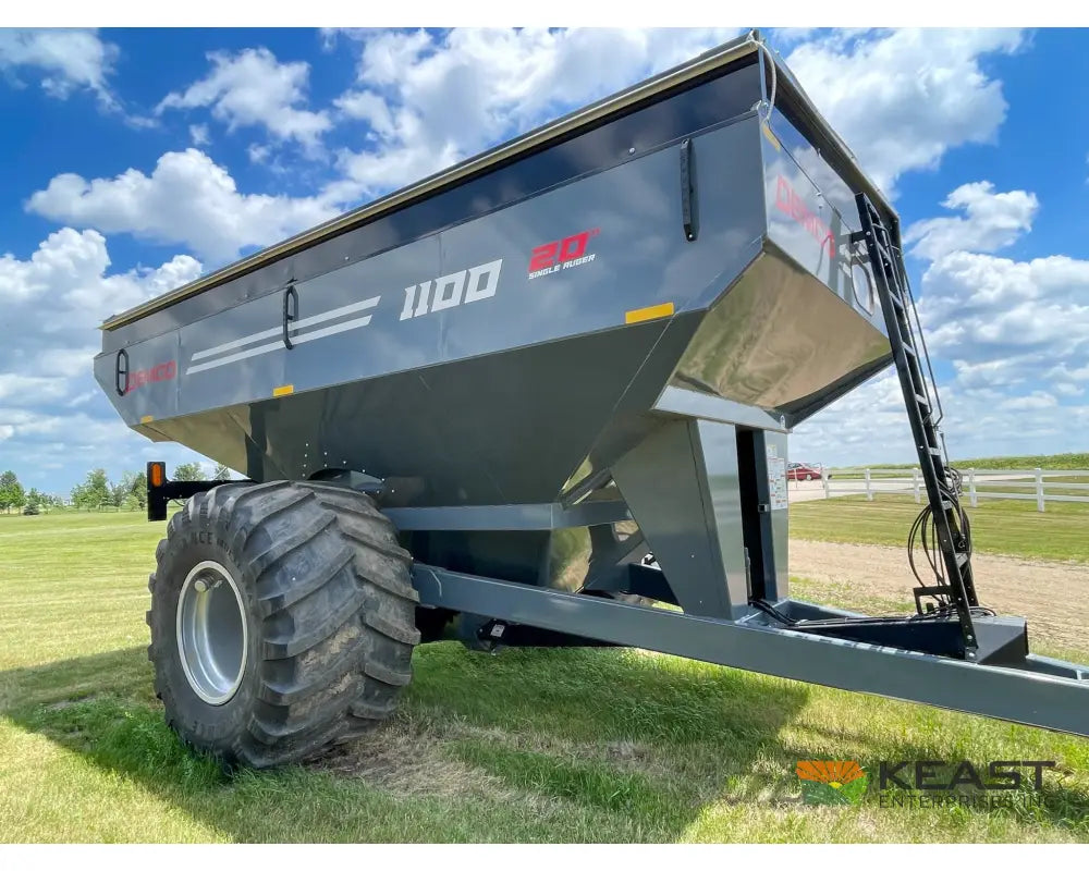 Demco 1100 Grain Cart - 1,100 Bushel Capacity Scales Roll Tarp 1050 Tires Grain Carts