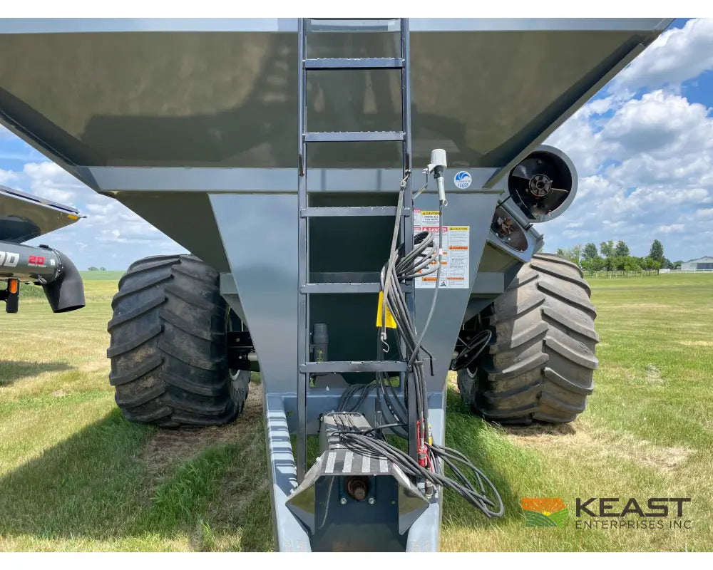 Demco 1100 Grain Cart - 1,100 Bushel Capacity Scales Roll Tarp 1050 Tires Grain Carts