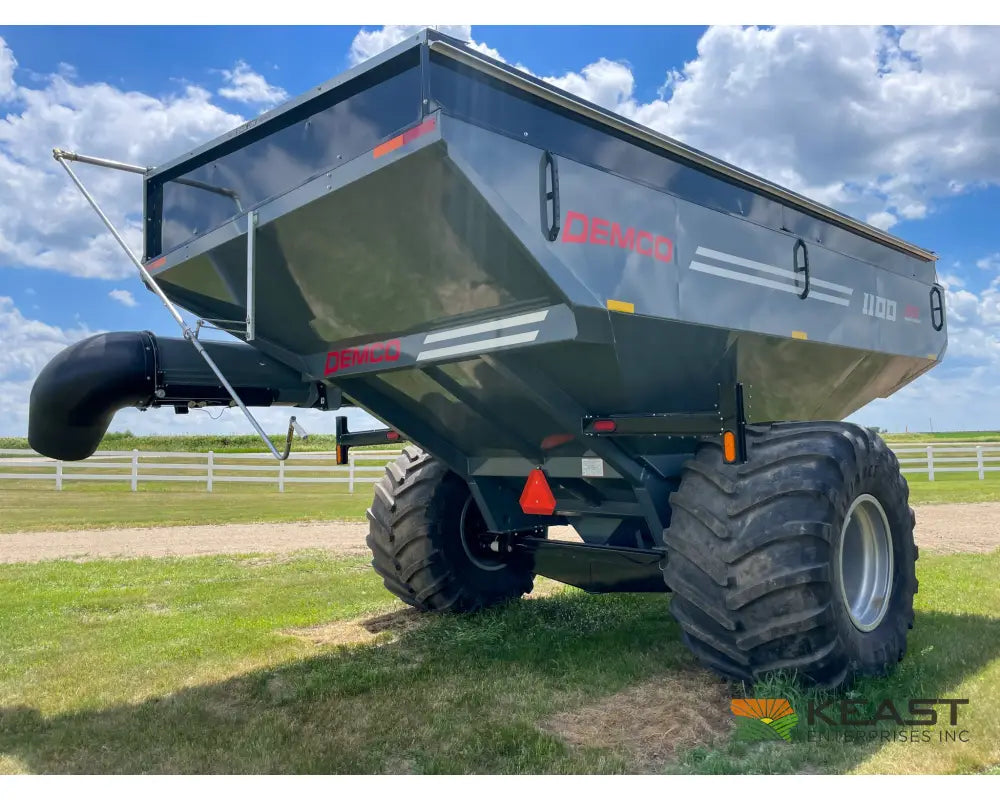 Demco 1100 Grain Cart - 1,100 Bushel Capacity Scales Roll Tarp 1050 Tires Grain Carts