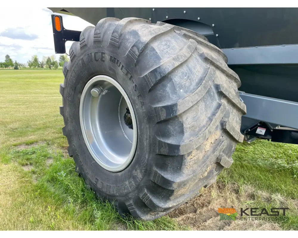 Demco 1100 Grain Cart - 1,100 Bushel Capacity Scales Roll Tarp 1050 Tires Grain Carts