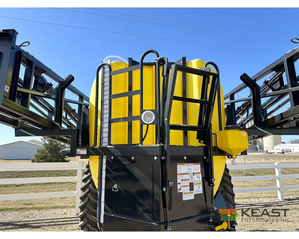 Demco 1250 Gallon Pull-Behind Field Sprayer 90’ Boom Ace Pump TeeJet Regulator Raven 450 Sprayers