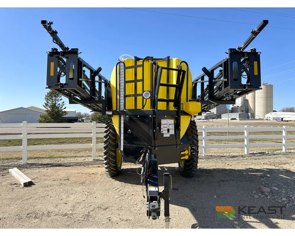 Demco 1250 Gallon Pull-Behind Field Sprayer 90’ Boom Ace Pump TeeJet Regulator Raven 450 Sprayers