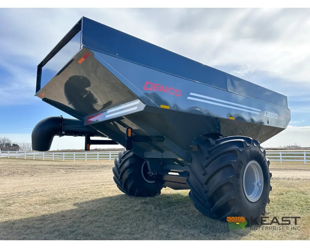 Demco 1300 Grain Cart 1,300 Bushel Capacity Scales Roll Tarp 1250 Tires Grain Carts
