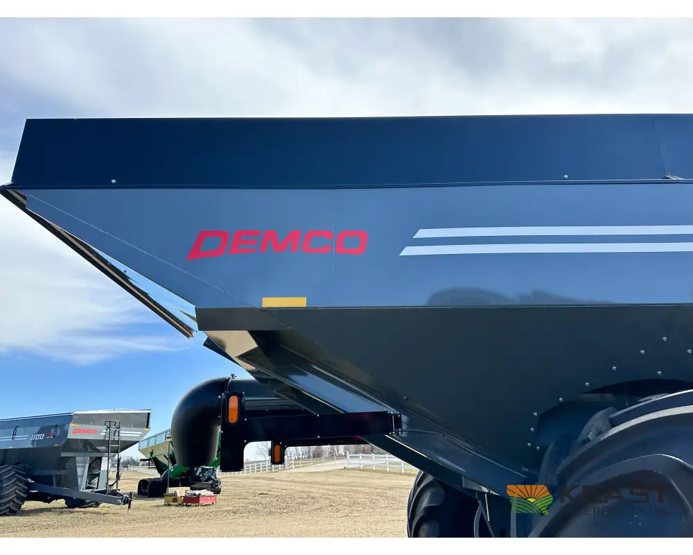 Demco 1300 Grain Cart 1,300 Bushel Capacity Scales Roll Tarp 1250 Tires Grain Carts