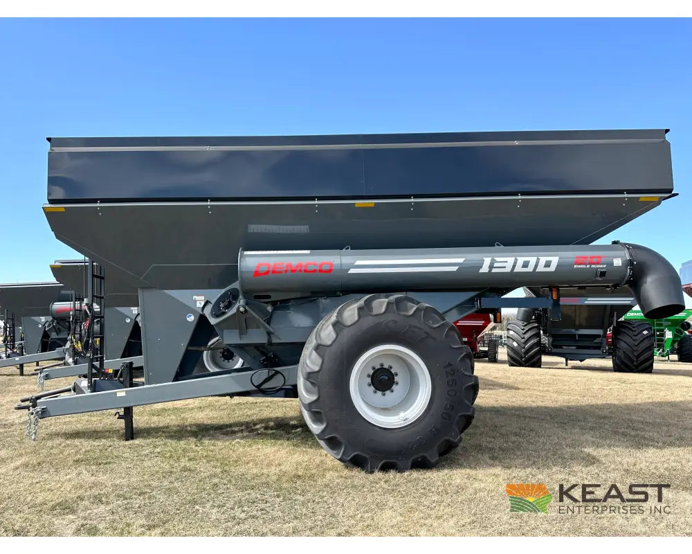 Demco 1300 Grain Cart 1,300 Bushel Capacity Scales Roll Tarp 1250 Tires Grain Carts