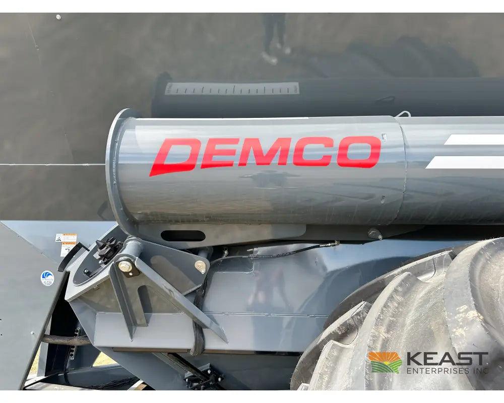 Demco 1300 Grain Cart 1,300 Bushel Capacity Scales Roll Tarp 1250 Tires Grain Carts