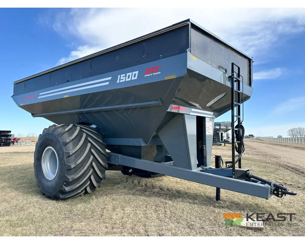 Demco 1500 Grain Cart 1,500 Bushel Capacity Roll Tarp 1250 Tires Grain Carts