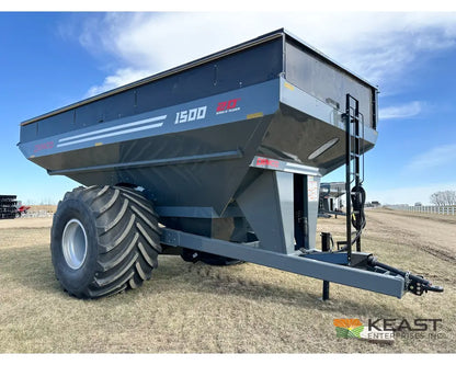 Demco 1500 Grain Cart 1,500 Bushel Capacity Roll Tarp 1250 Tires Grain Carts