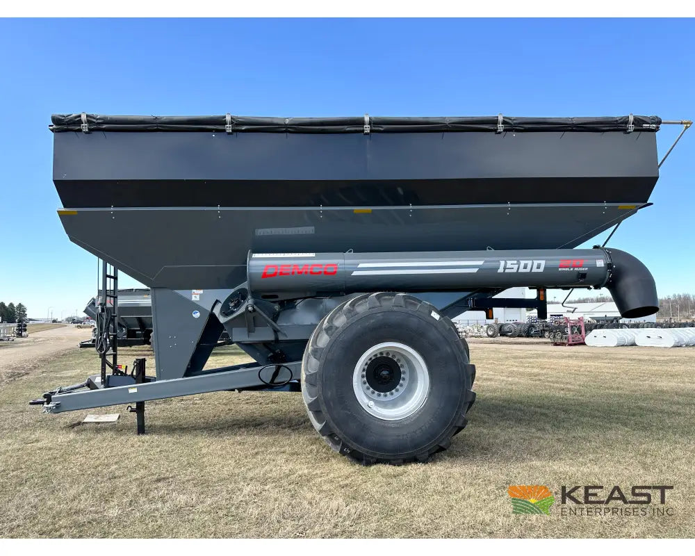 Demco 1500 Grain Cart 1,500 Bushel Capacity Roll Tarp 1250 Tires Grain Carts