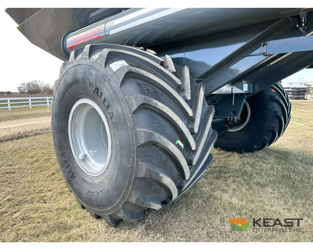 Demco 1500 Grain Cart 1,500 Bushel Capacity Roll Tarp 1250 Tires Grain Carts