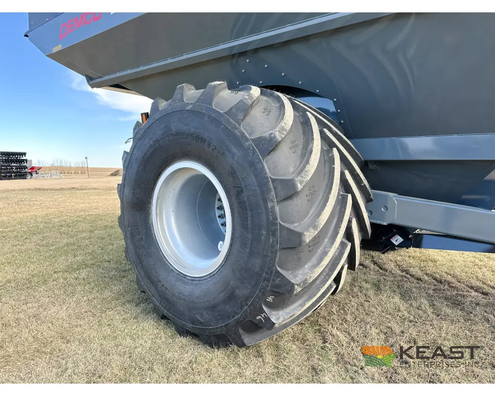 Demco 1500 Grain Cart 1,500 Bushel Capacity Roll Tarp 1250 Tires Grain Carts