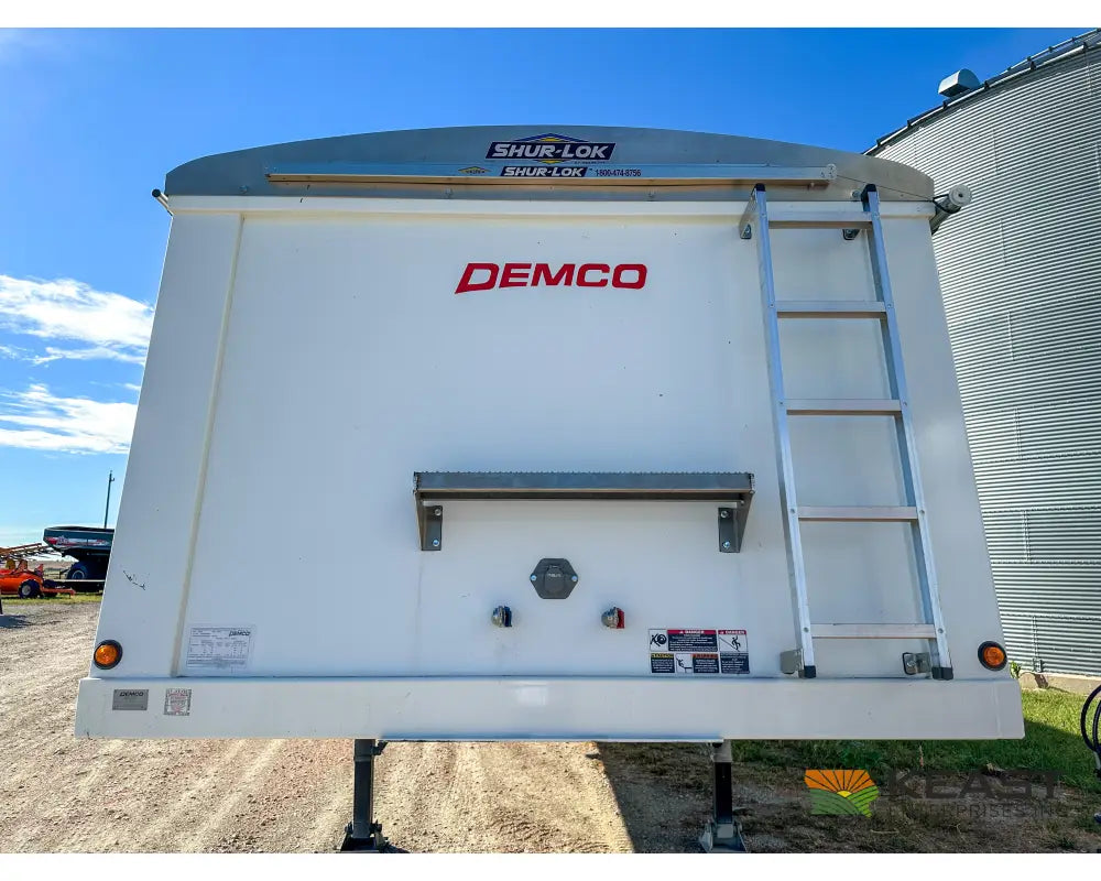 Demco 40’ Hopper Bottom Grain Trailer - 1,130 Bushel Heaped Capacity Roll Tarp Grain Trailers