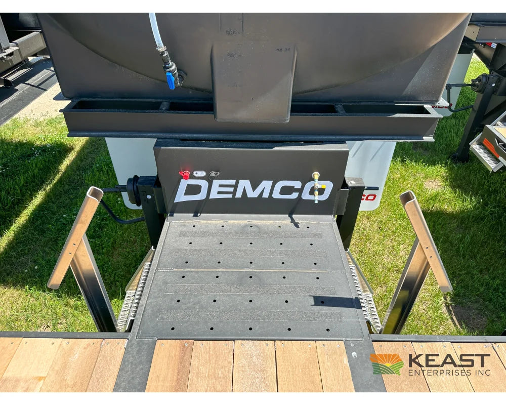 Demco 42’ Sprayer Liquid Tender Trailer - Dual 3,250 Gal Tanks 15’6’’ Deck Space Liquid Tender Trailers