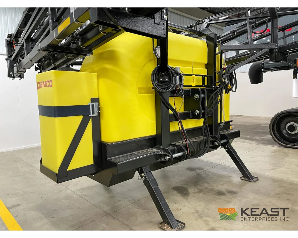Demco RM600 Rear Mount 600 Gallon Sprayer 60’ Boom Ace Pump TeeJet 845 w/ GPS Speed Sprayers